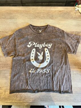 Playboy Est. 1953 horseshoe mineral wash crop tee